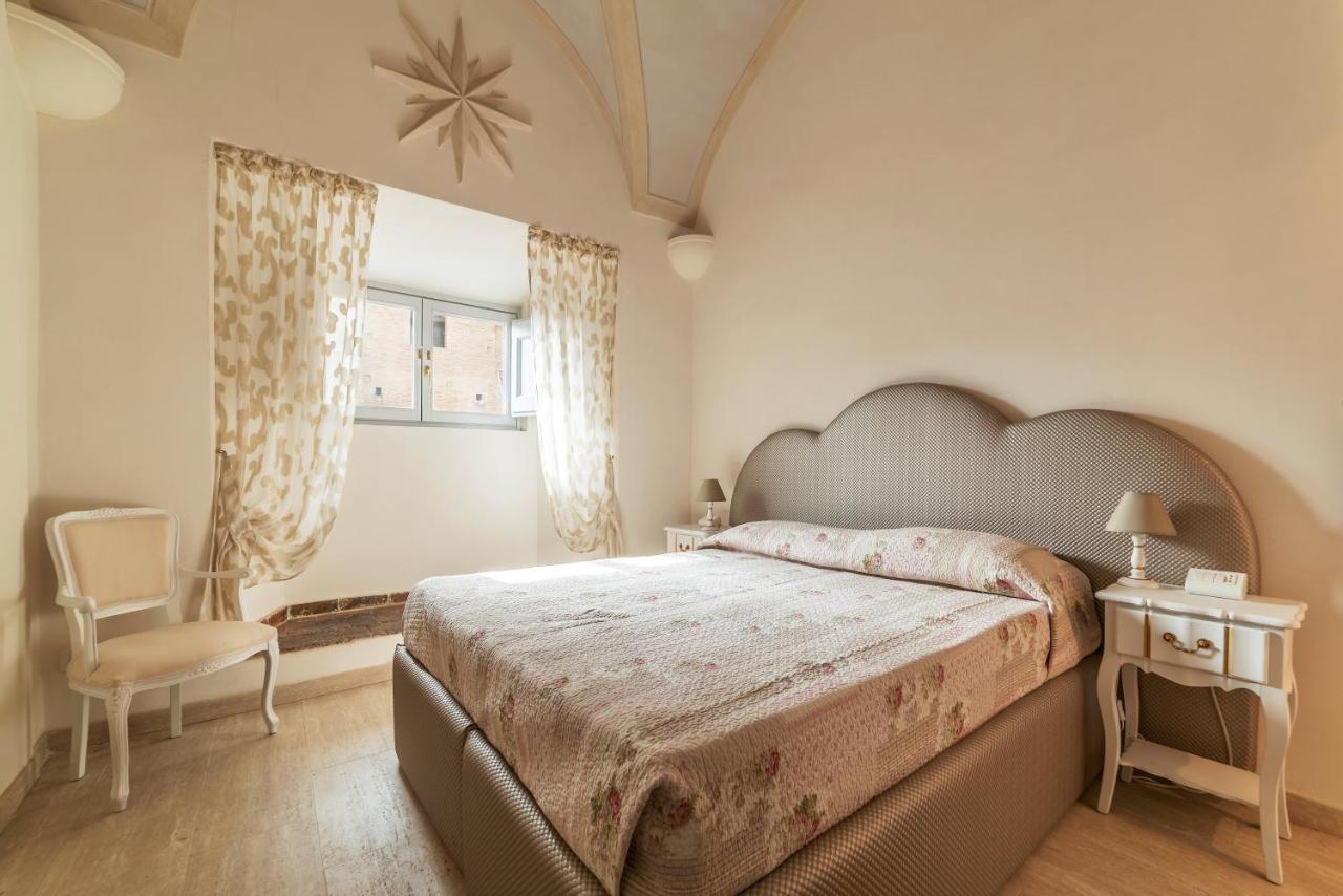 Palazzo Altieri Elegant Apartment روما المظهر الخارجي الصورة