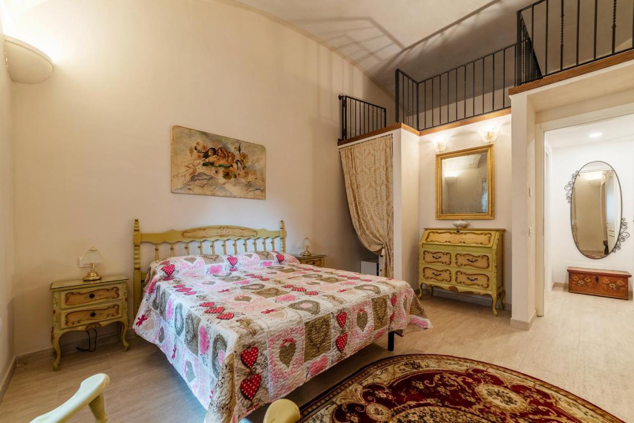Palazzo Altieri Elegant Apartment روما المظهر الخارجي الصورة