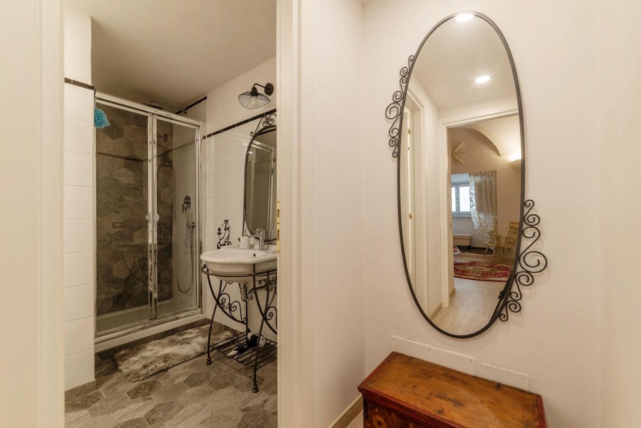 Palazzo Altieri Elegant Apartment روما المظهر الخارجي الصورة