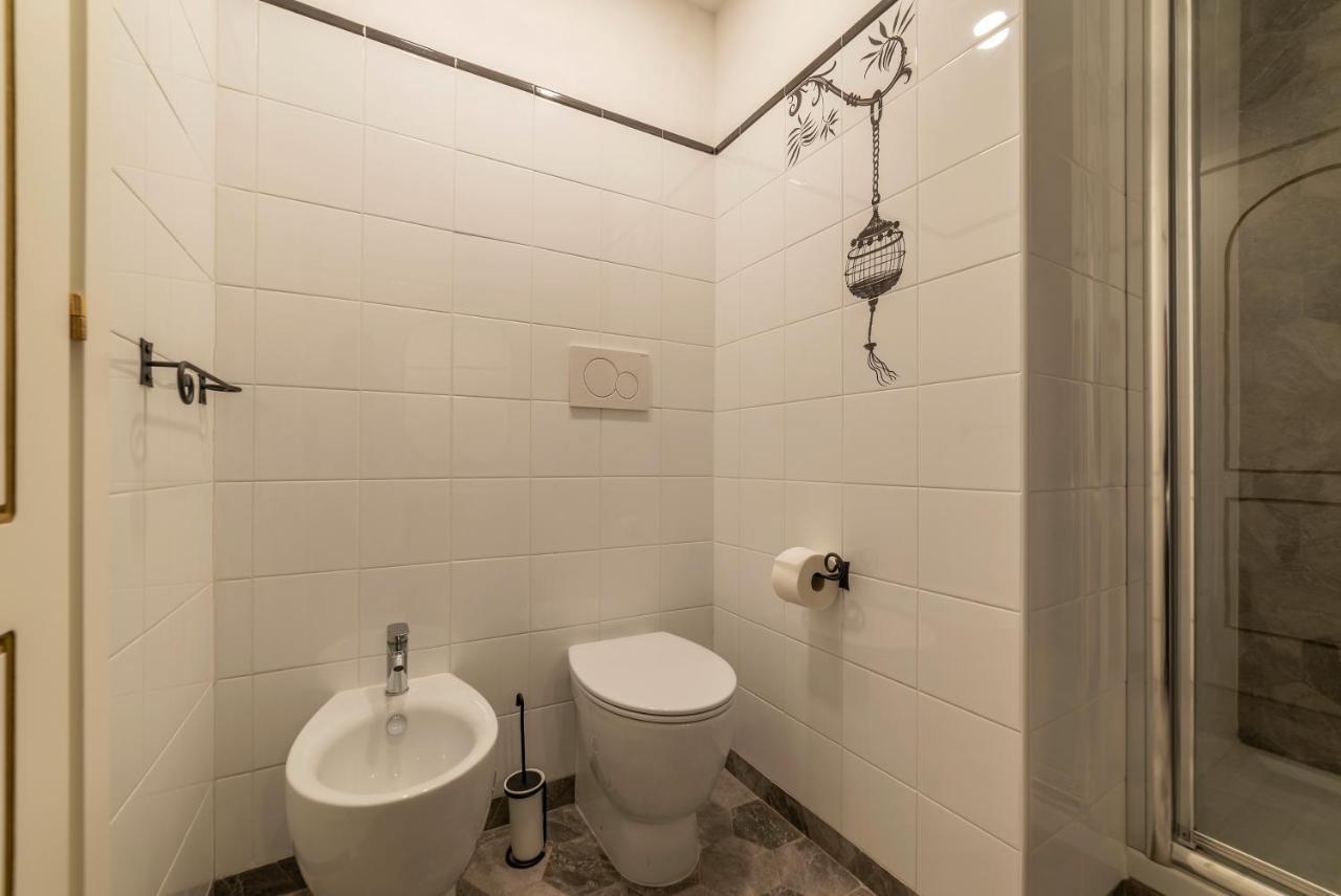 Palazzo Altieri Elegant Apartment روما المظهر الخارجي الصورة