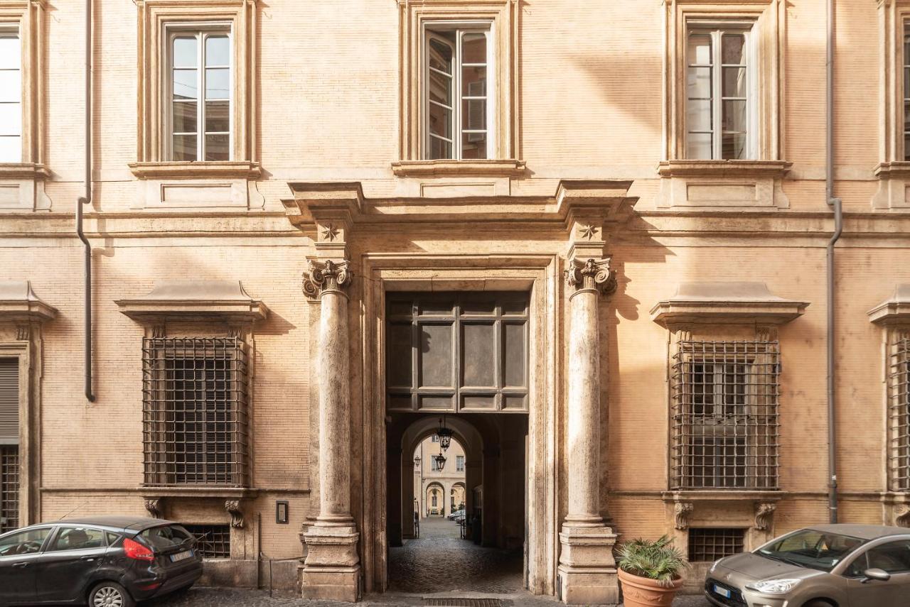 Palazzo Altieri Elegant Apartment روما المظهر الخارجي الصورة